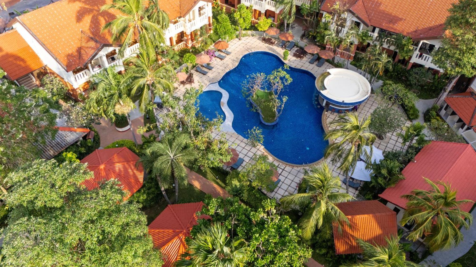 Phuket Leelavadee Hua Ting Resort Patong Exterior photo