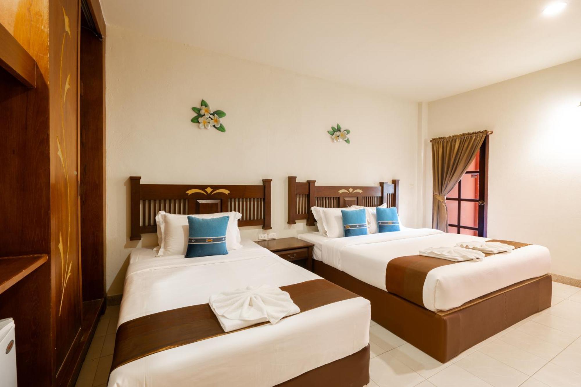 Phuket Leelavadee Hua Ting Resort Patong Exterior photo