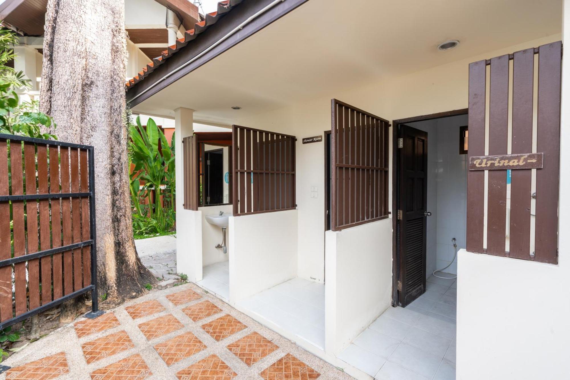 Phuket Leelavadee Hua Ting Resort Patong Exterior photo